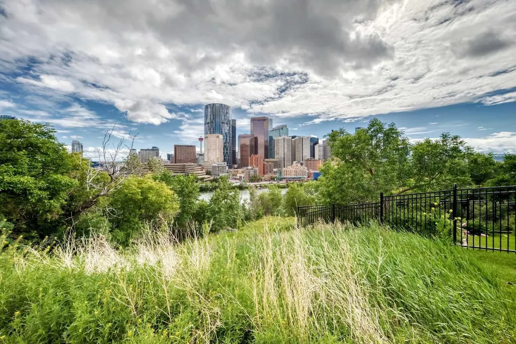 316 1 Avenue NE Calgary AB T2E0B2