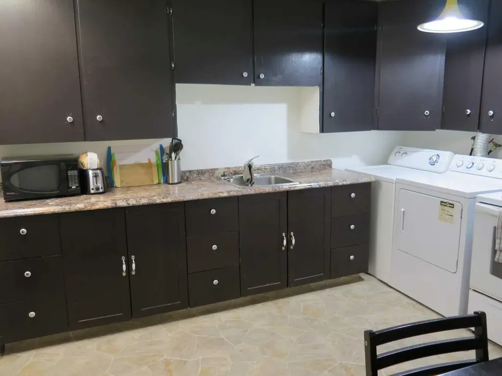 9219 97 Avenue Grande Prairie AB T8V 5K7