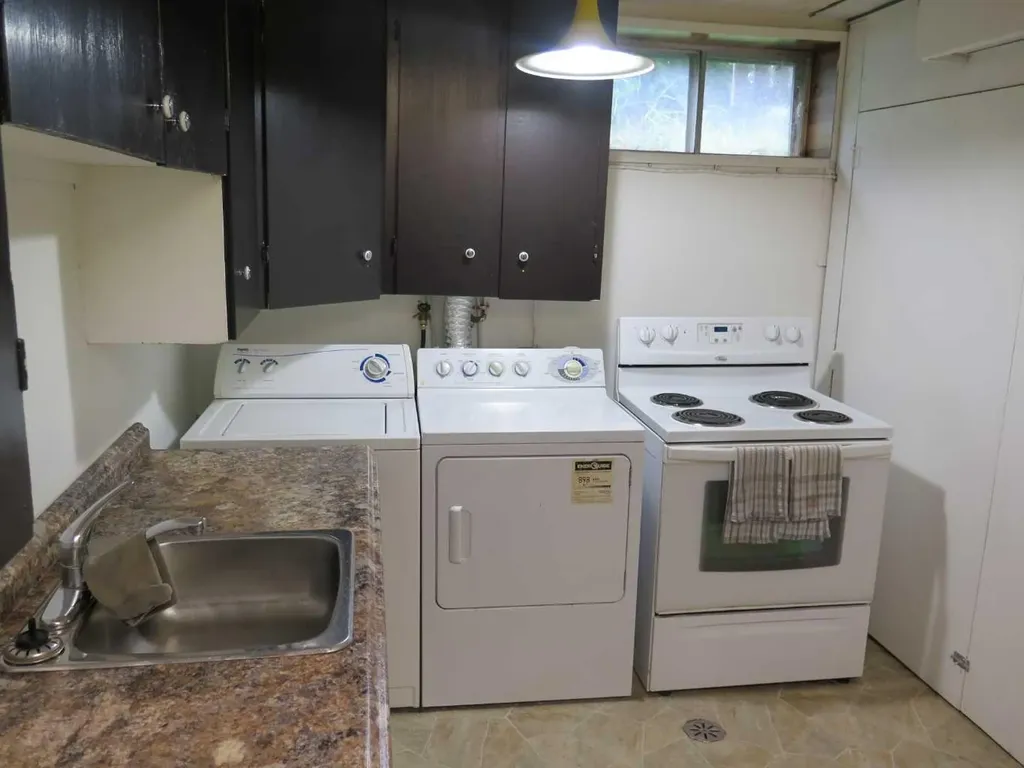 9219 97 Avenue Grande Prairie AB T8V 5K7
