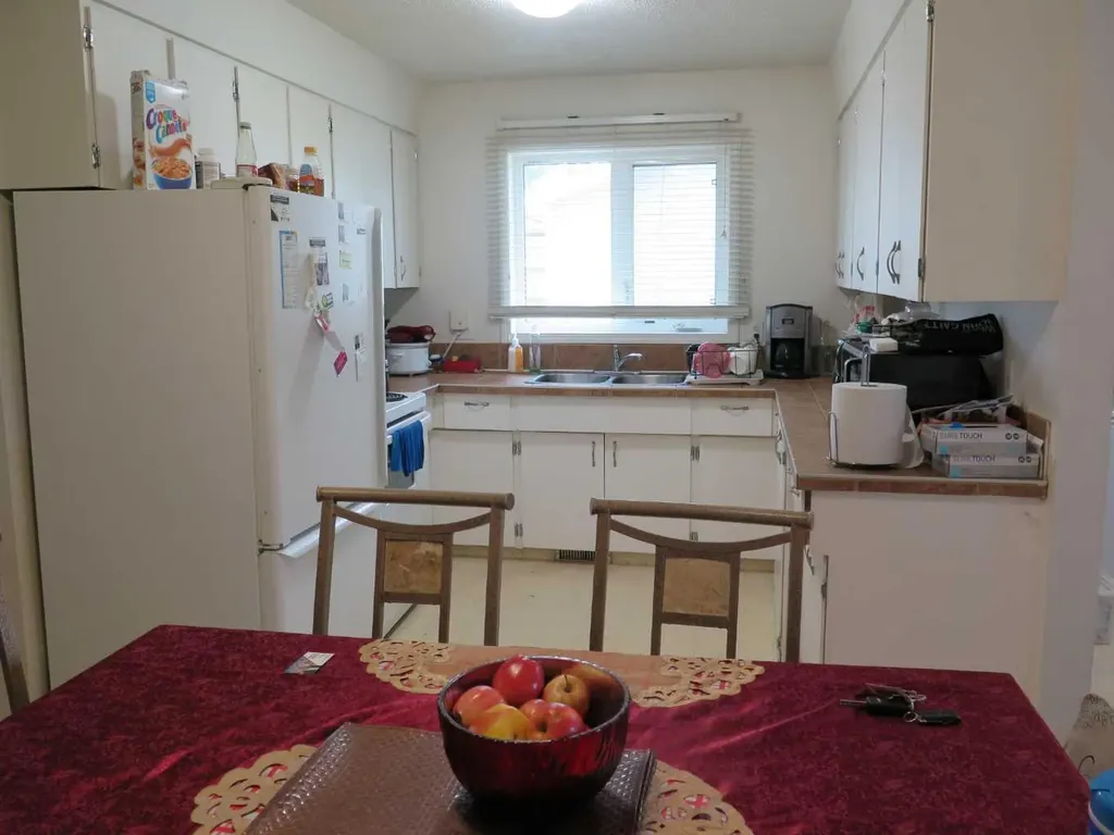 9219 97 Avenue Grande Prairie AB T8V 5K7