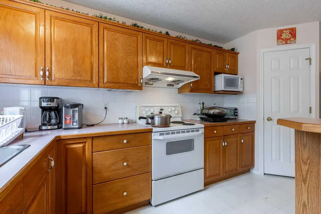 6 Fairmont Cove S Lethbridge AB T1K 7M7