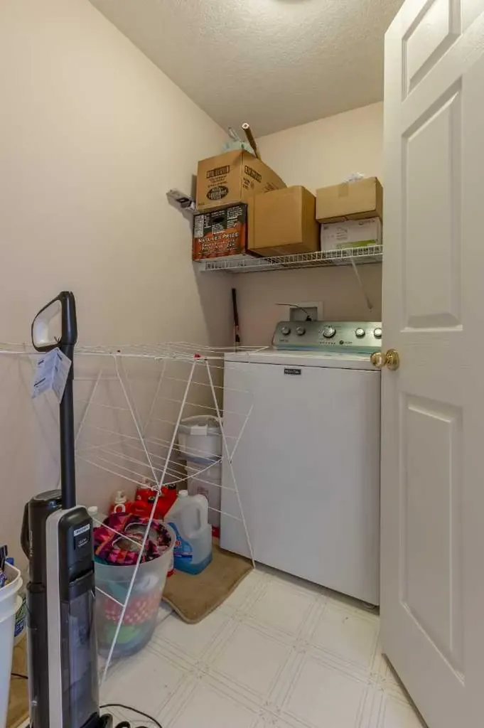 6 Fairmont Cove S Lethbridge AB T1K 7M7