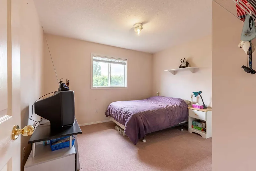 6 Fairmont Cove S Lethbridge AB T1K 7M7
