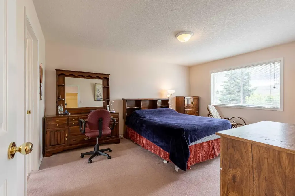 6 Fairmont Cove S Lethbridge AB T1K 7M7