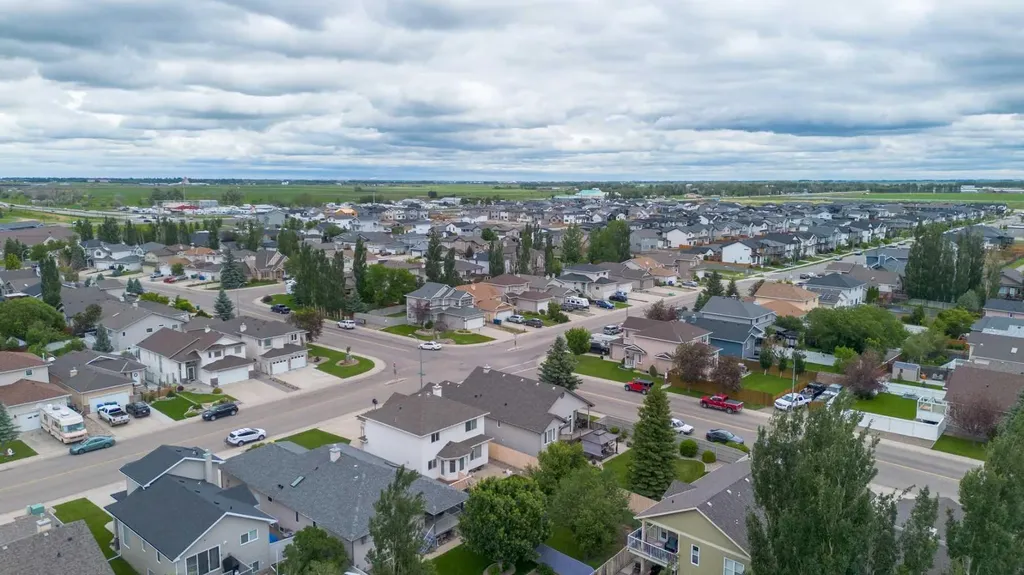 6 Fairmont Cove S Lethbridge AB T1K 7M7