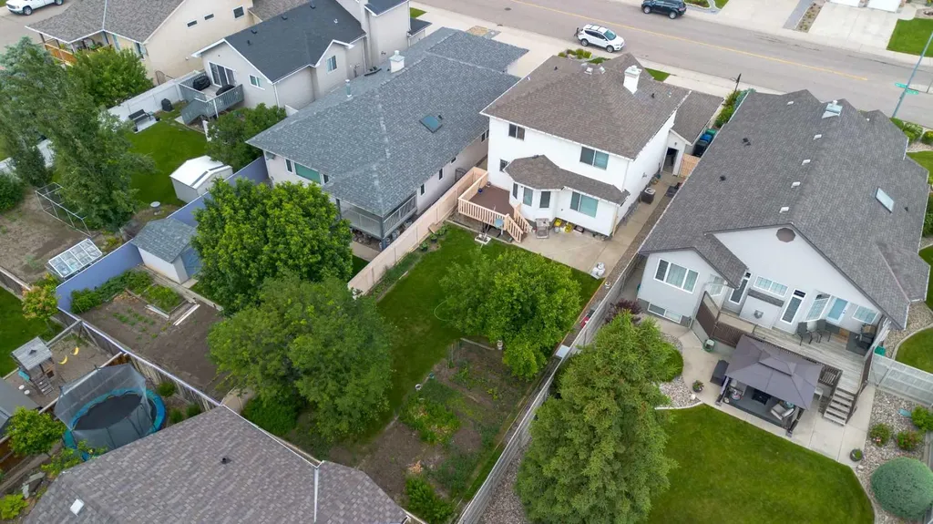 6 Fairmont Cove S Lethbridge AB T1K 7M7