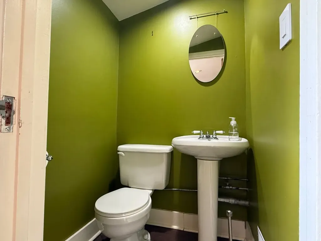 4817 53 Avenue Vermilion AB T9X 1S7