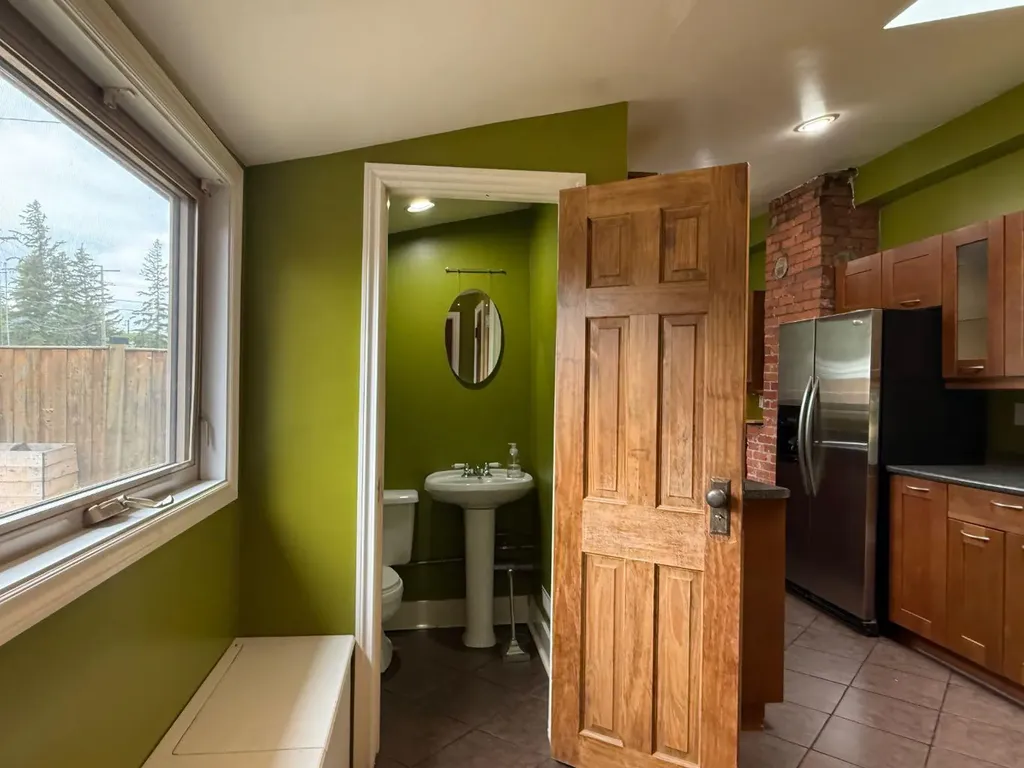 4817 53 Avenue Vermilion AB T9X 1S7