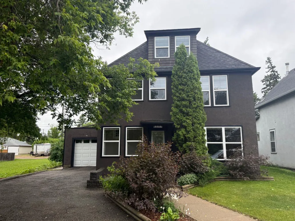 4817 53 Avenue Vermilion AB T9X 1S7