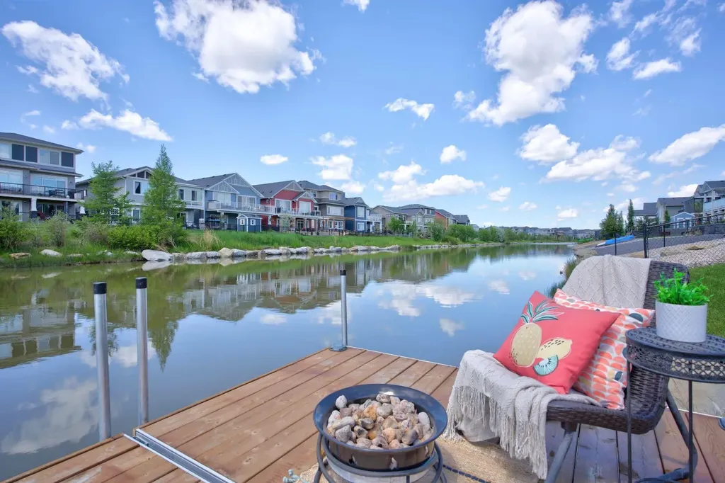 1147 Bayside Drive SW Airdrie AB T4B 5E7