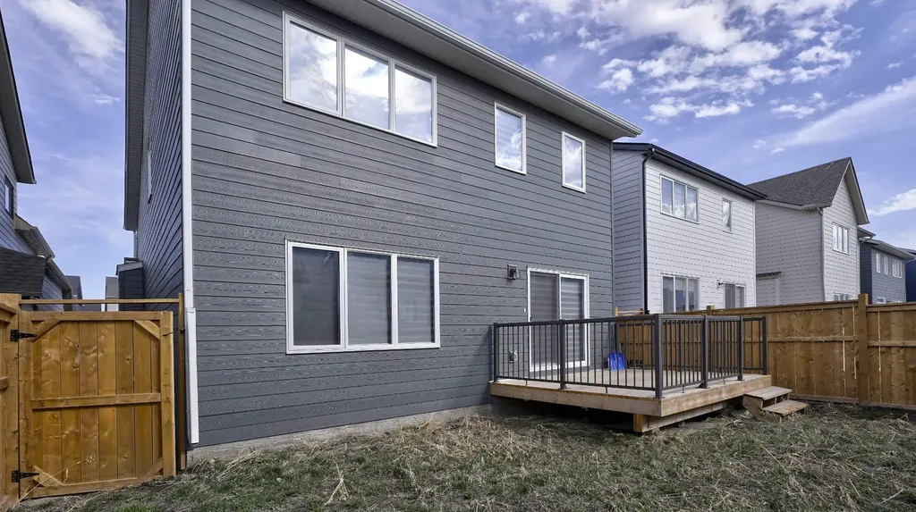 57 Willow Green SW Airdrie AB T4B 5M3