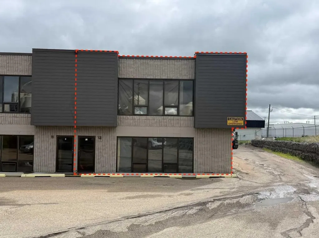 5112 47 Avenue Innisfail AB T4G 1P5