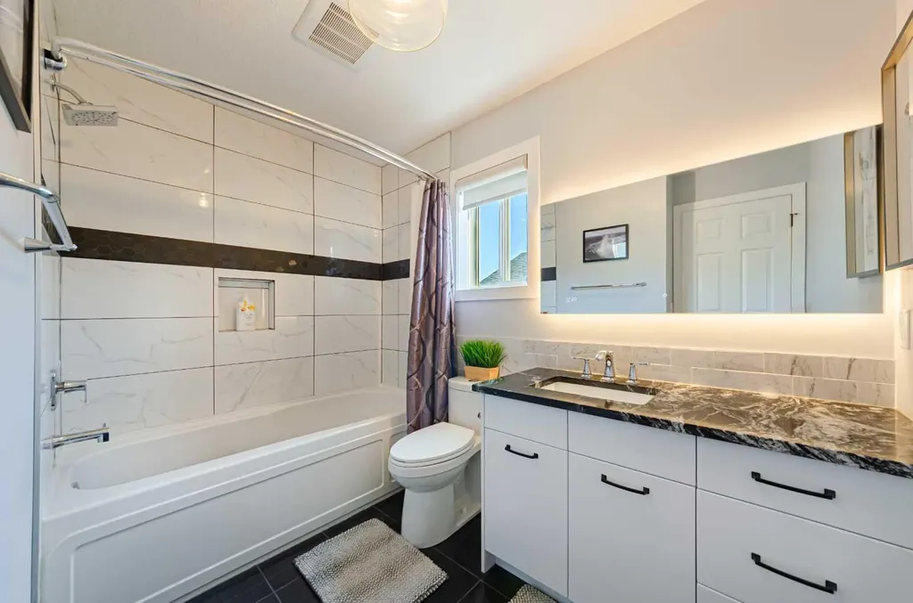 187 Covington Close NE Calgary AB T3k 4L9