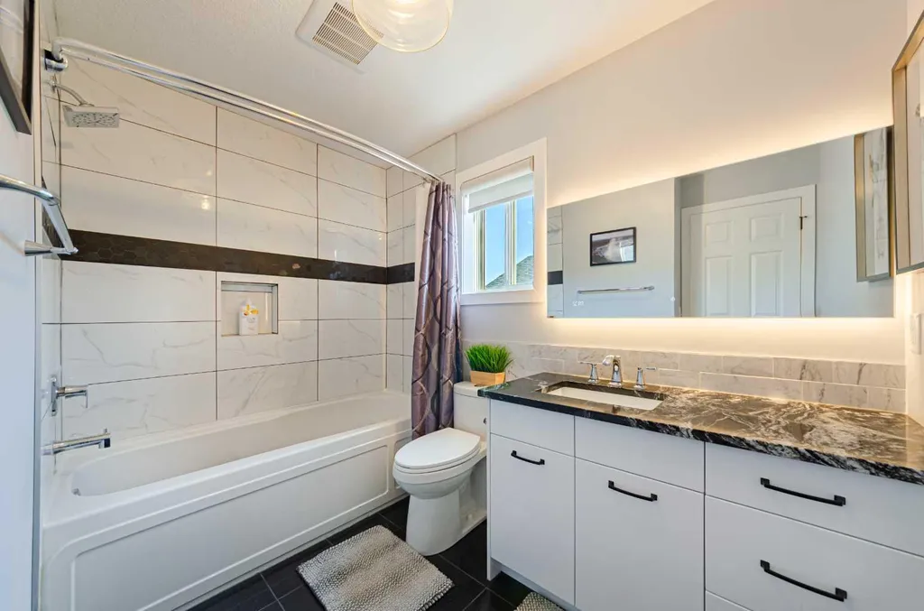 187 Covington Close NE Calgary AB T3k 4L9