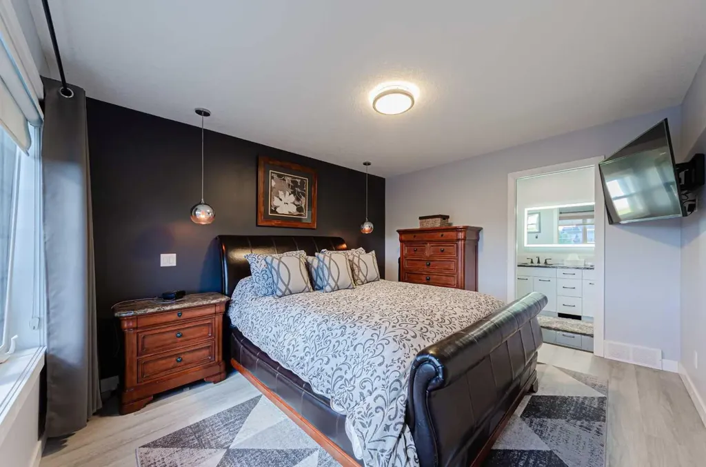 187 Covington Close NE Calgary AB T3k 4L9