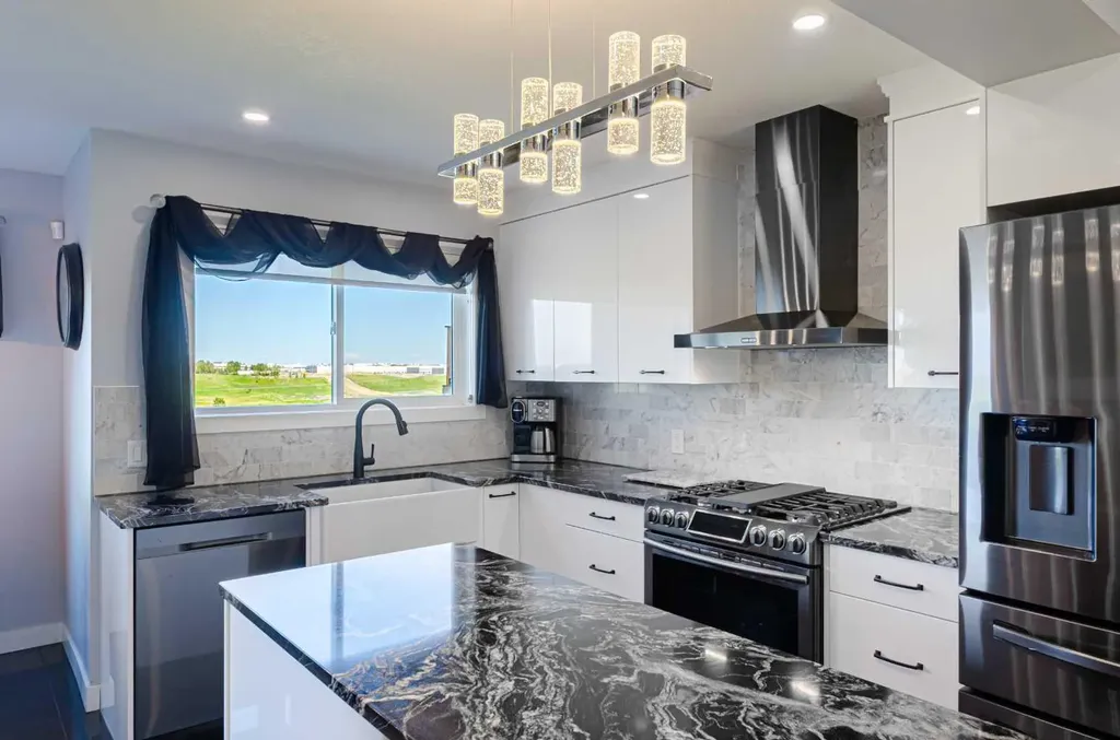 187 Covington Close NE Calgary AB T3k 4L9