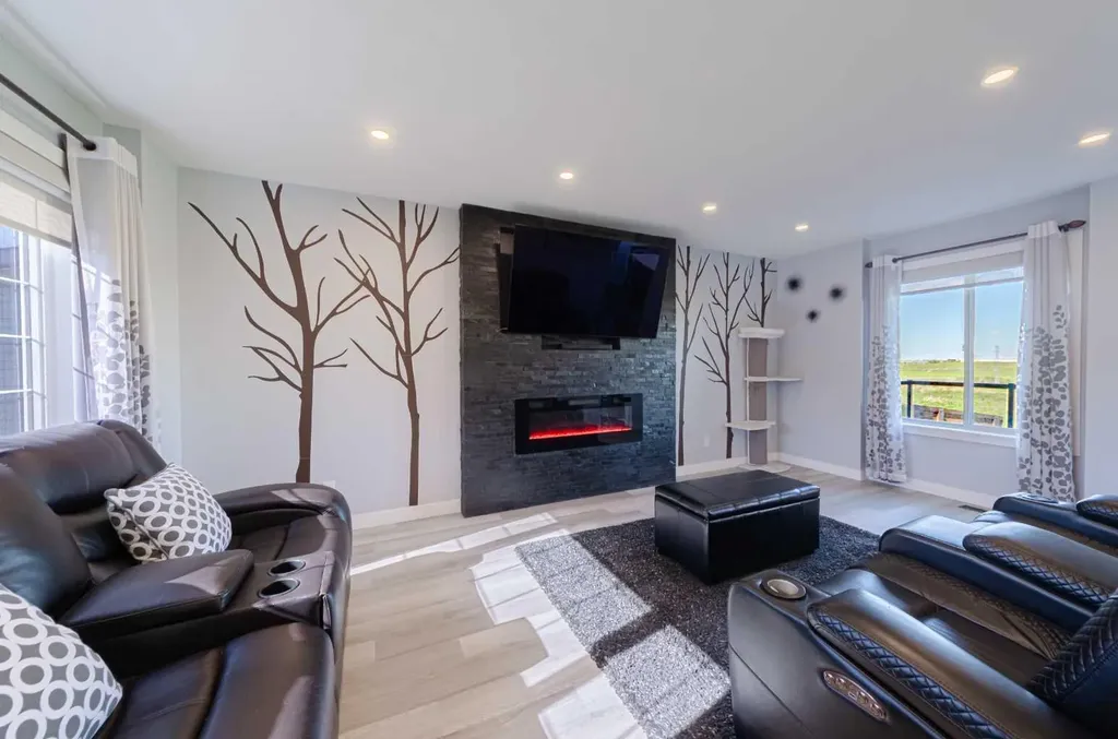 187 Covington Close NE Calgary AB T3k 4L9