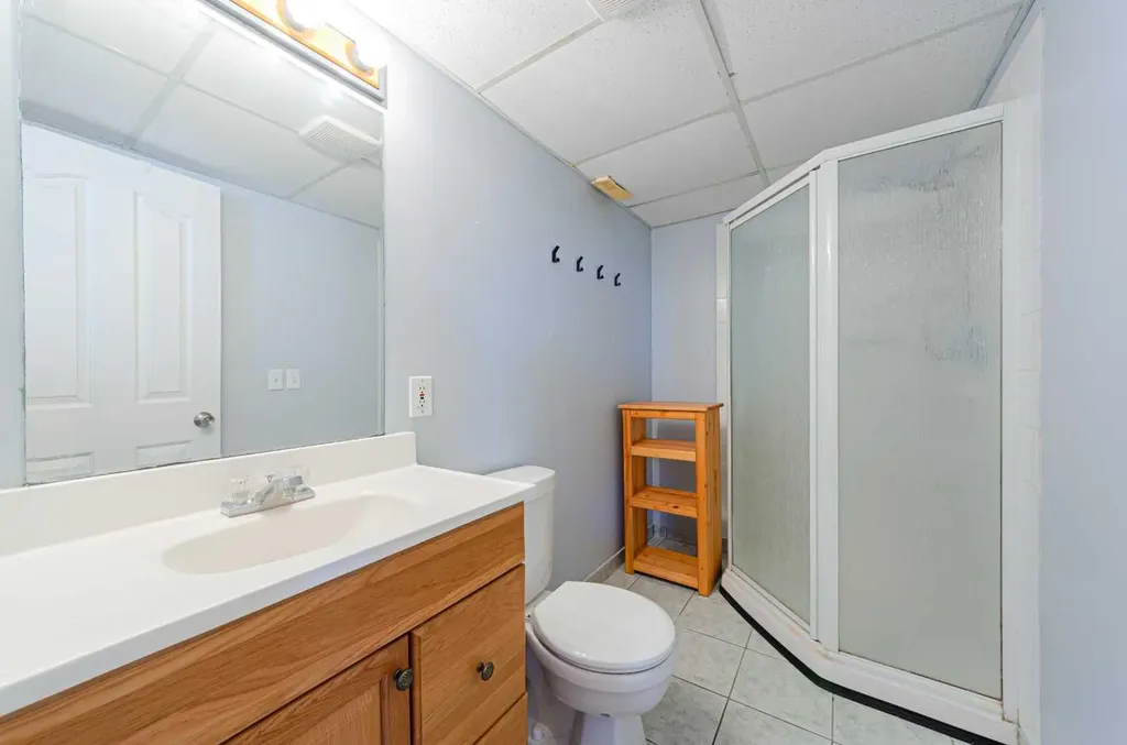 187 Covington Close NE Calgary AB T3k 4L9