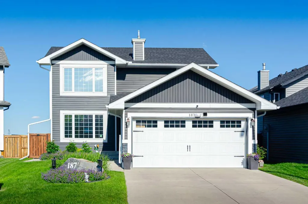 187 Covington Close NE Calgary AB T3k 4L9