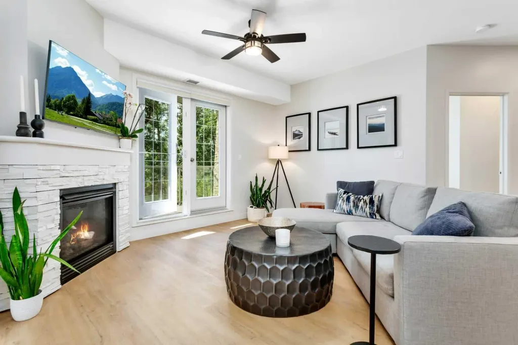 5040 53 Street Sylvan Lake AB T4S 0E1
