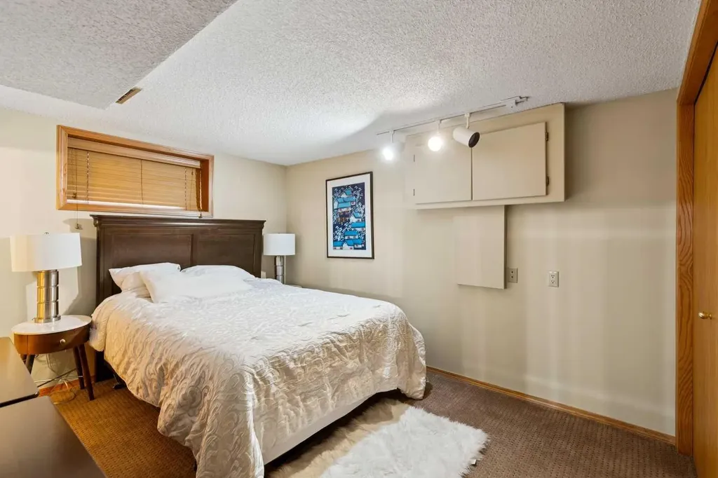 3620 9 Street SW Calgary AB T2T3C7