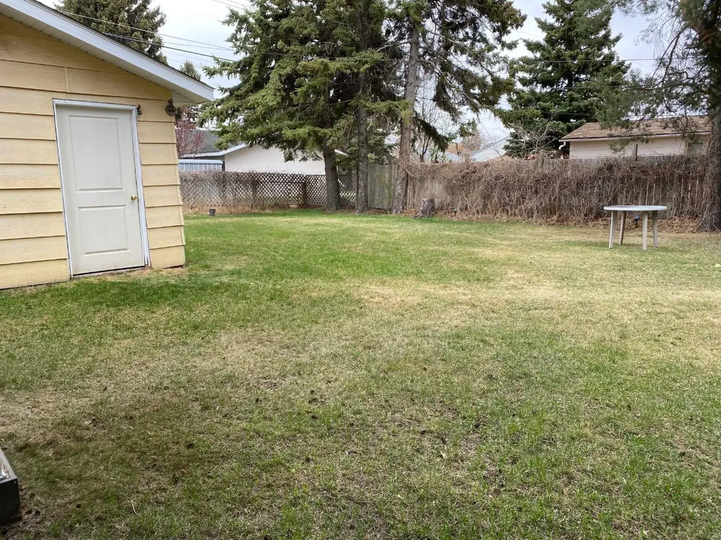 5316 47 Street Lloydminster AB T9V 0G6