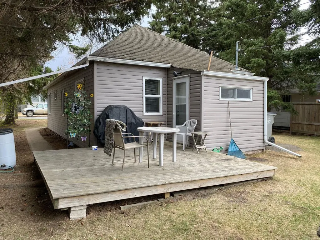 5316 47 Street Lloydminster AB T9V 0G6