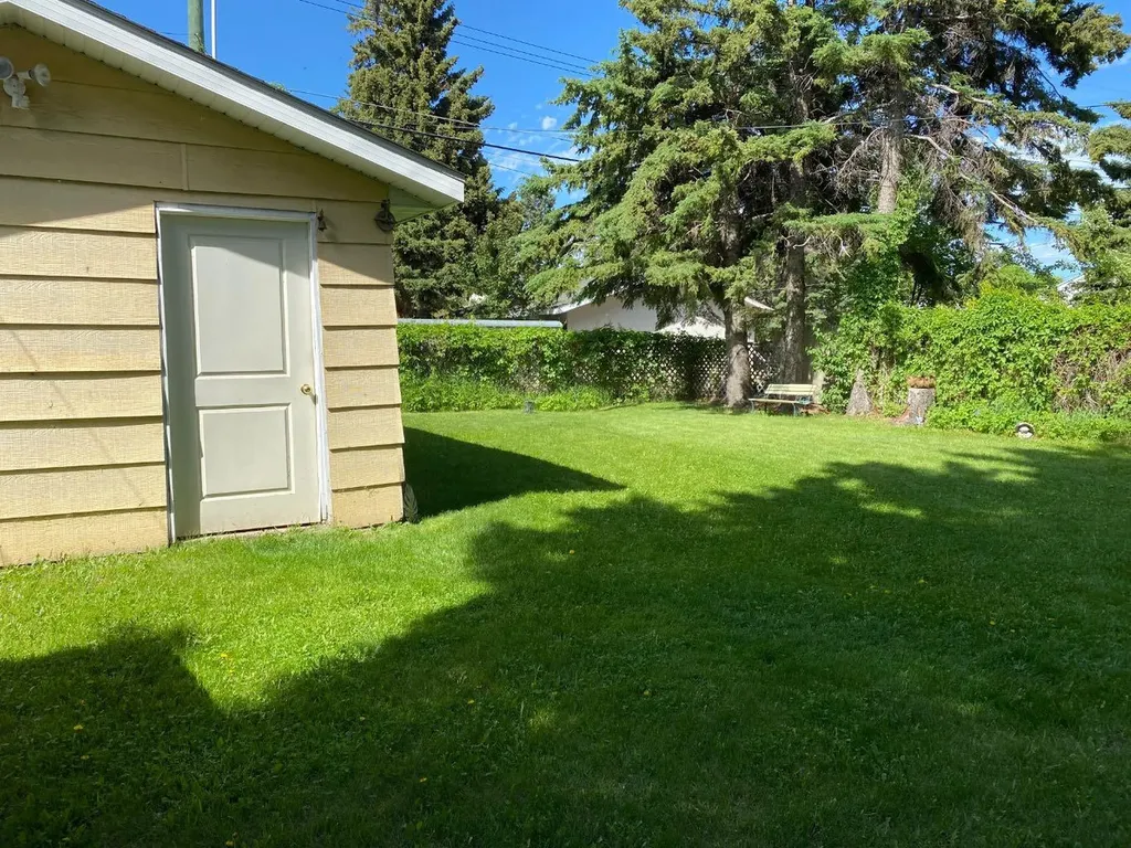 5316 47 Street Lloydminster AB T9V 0G6
