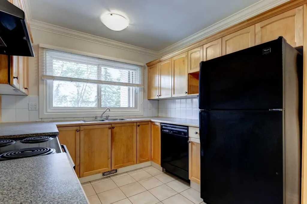 1305 Glenmore Trail SW Calgary AB T2V 4Y8