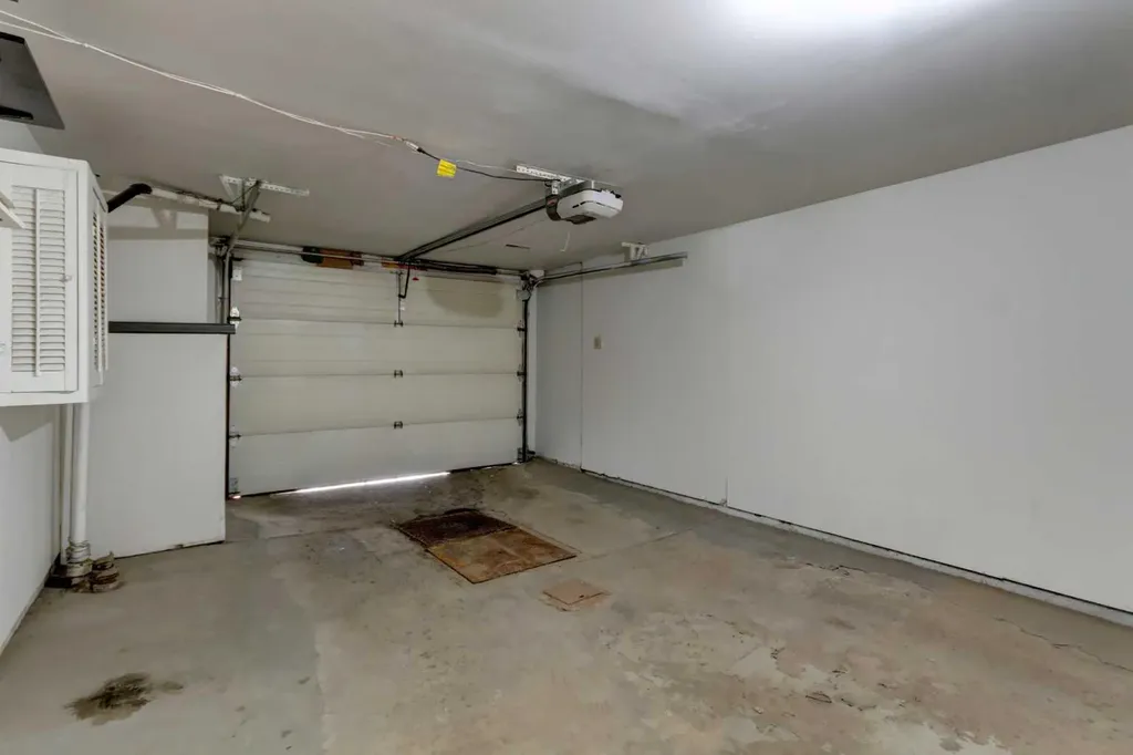 1305 Glenmore Trail SW Calgary AB T2V 4Y8