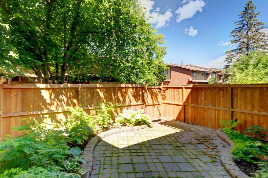 1305 Glenmore Trail SW Calgary AB T2V 4Y8