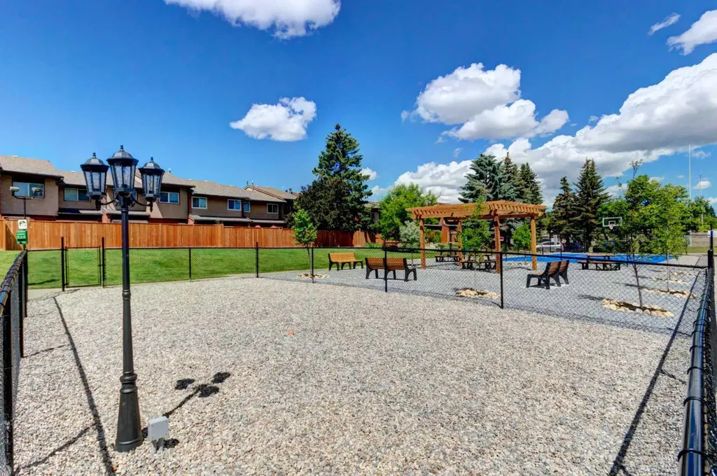 1305 Glenmore Trail SW Calgary AB T2V 4Y8