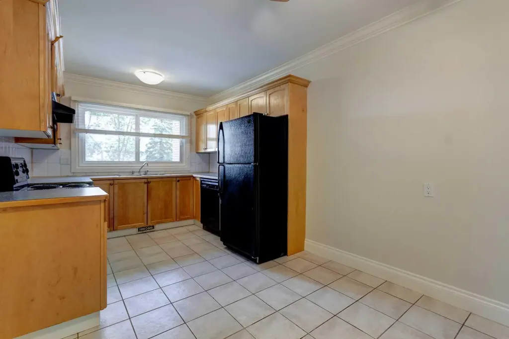 1305 Glenmore Trail SW Calgary AB T2V 4Y8
