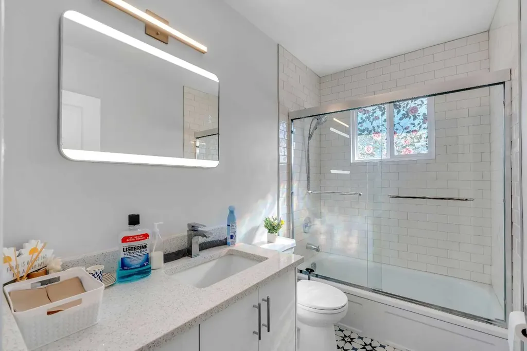 52 Fay Road SE Calgary AB T2H 1H4