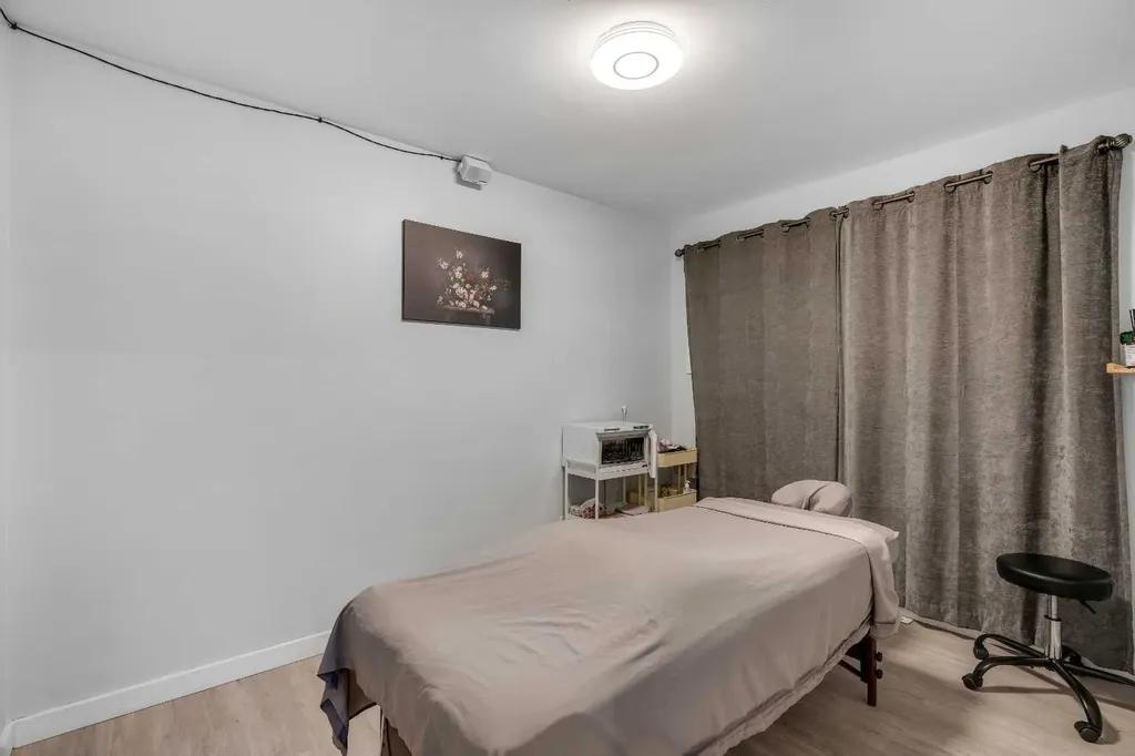 52 Fay Road SE Calgary AB T2H 1H4