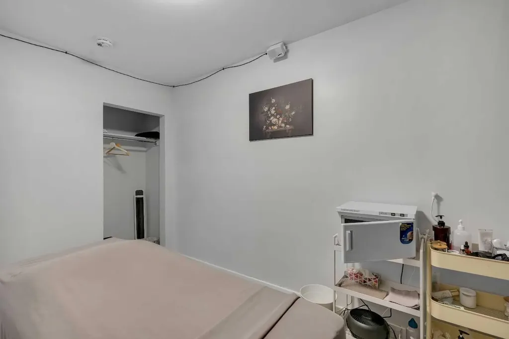 52 Fay Road SE Calgary AB T2H 1H4