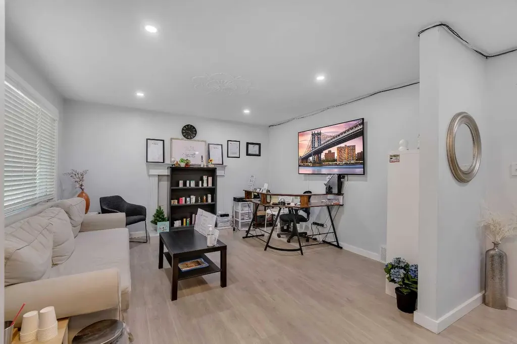 52 Fay Road SE Calgary AB T2H 1H4