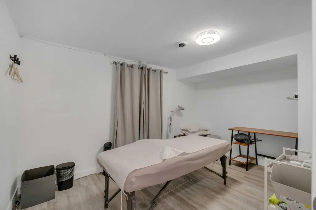 52 Fay Road SE Calgary AB T2H 1H4