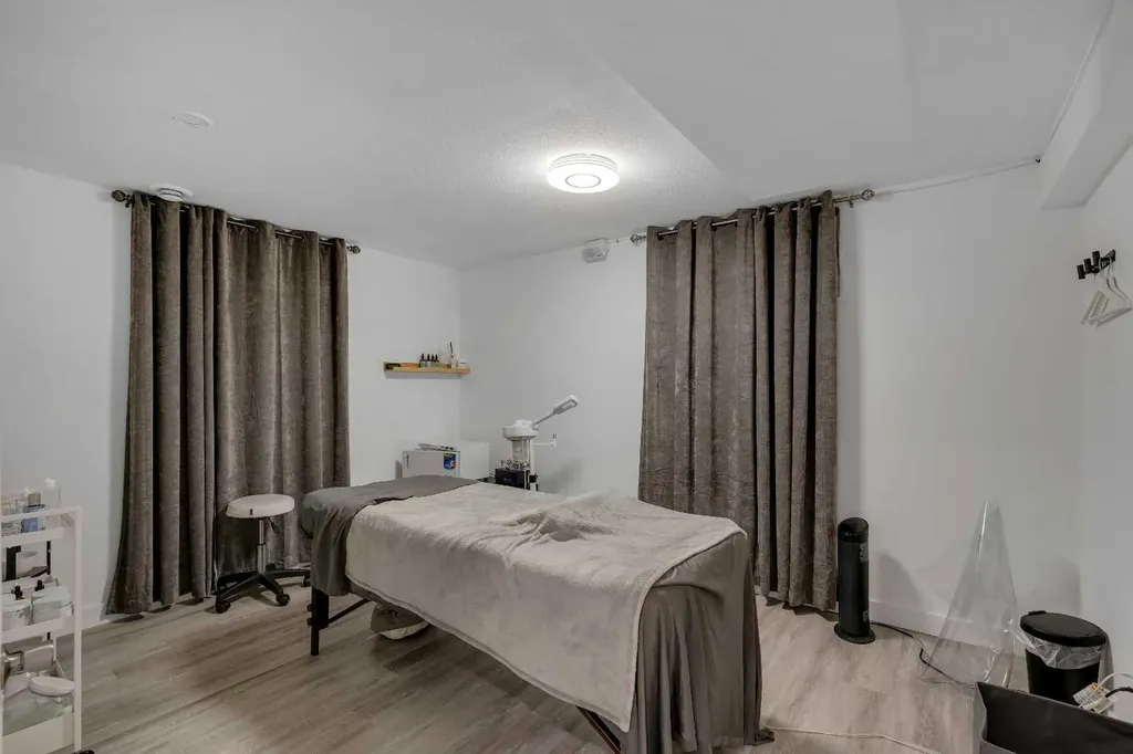 52 Fay Road SE Calgary AB T2H 1H4