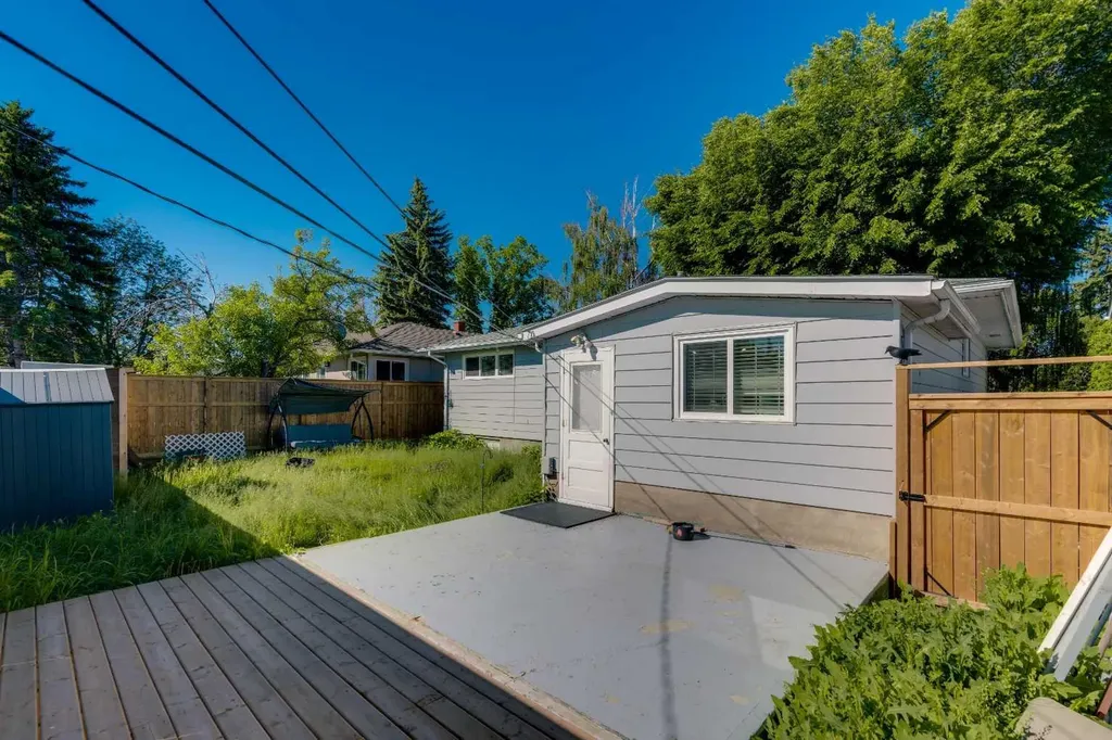 52 Fay Road SE Calgary AB T2H 1H4