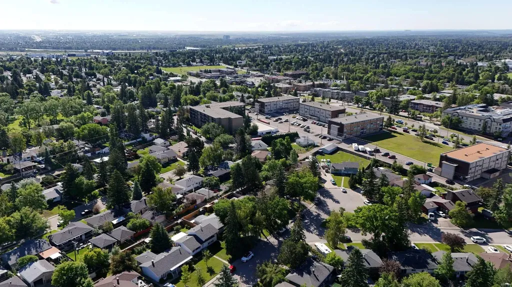 52 Fay Road SE Calgary AB T2H 1H4