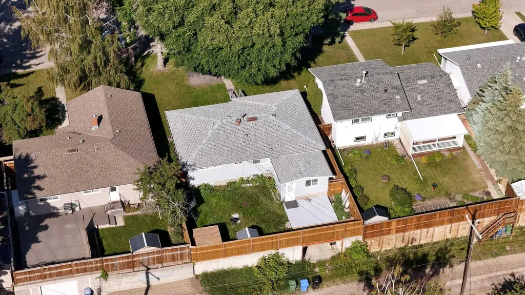 52 Fay Road SE Calgary AB T2H 1H4
