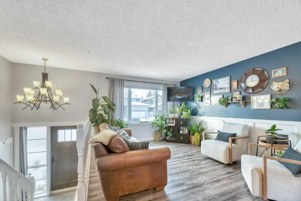 107 Park Road Strathmore AB T1P 1H7