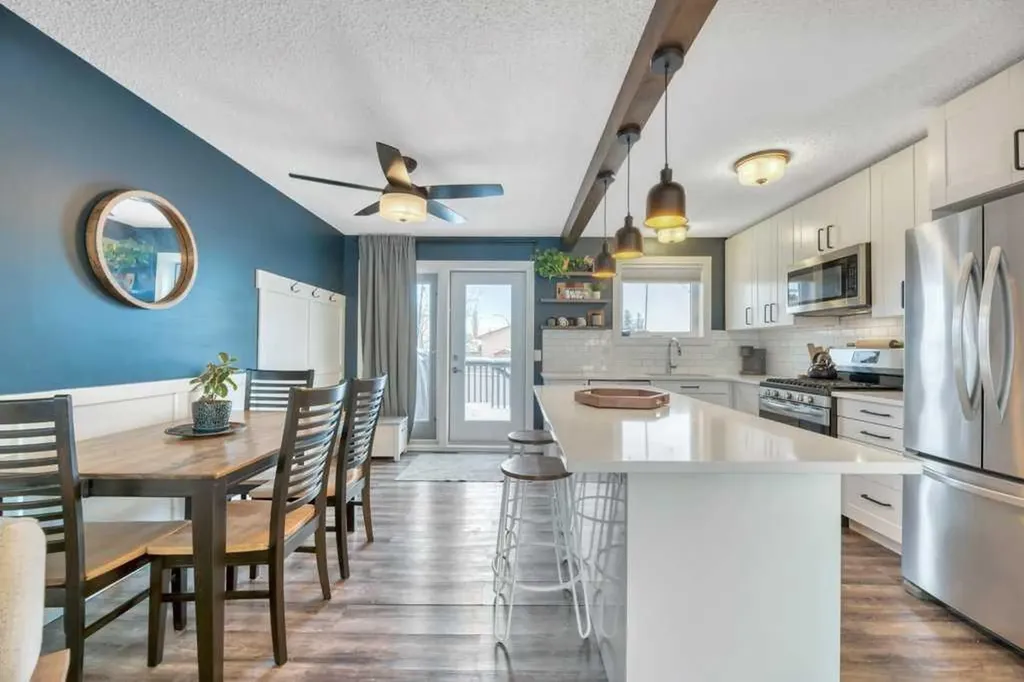 107 Park Road Strathmore AB T1P 1H7