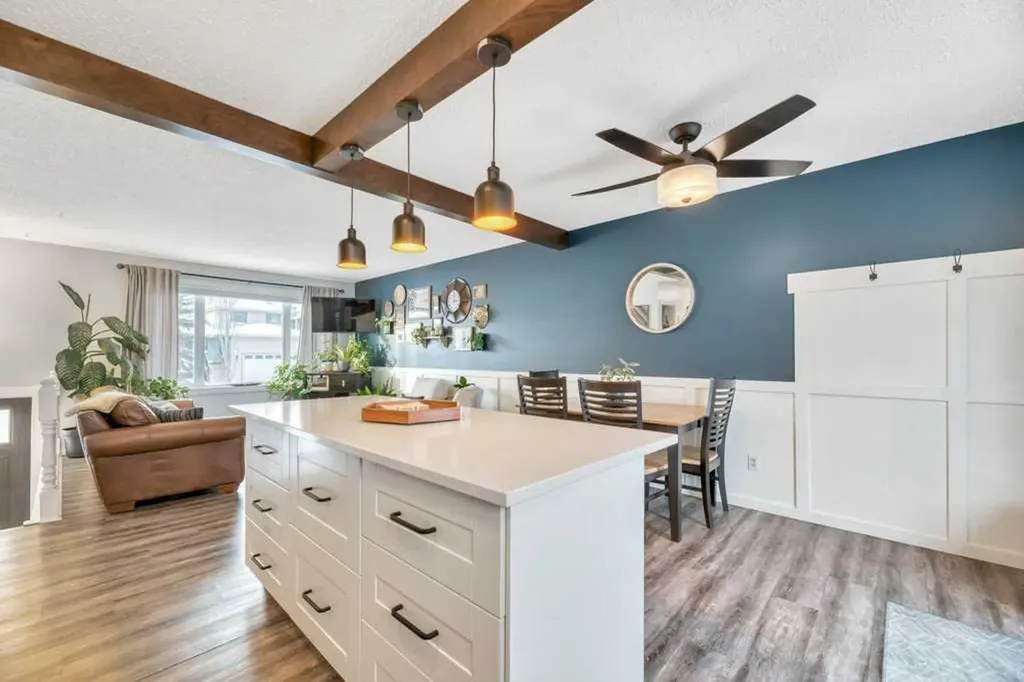 107 Park Road Strathmore AB T1P 1H7
