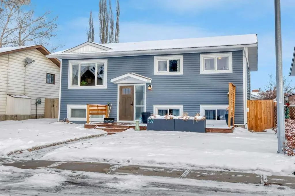 107 Park Road Strathmore AB T1P 1H7