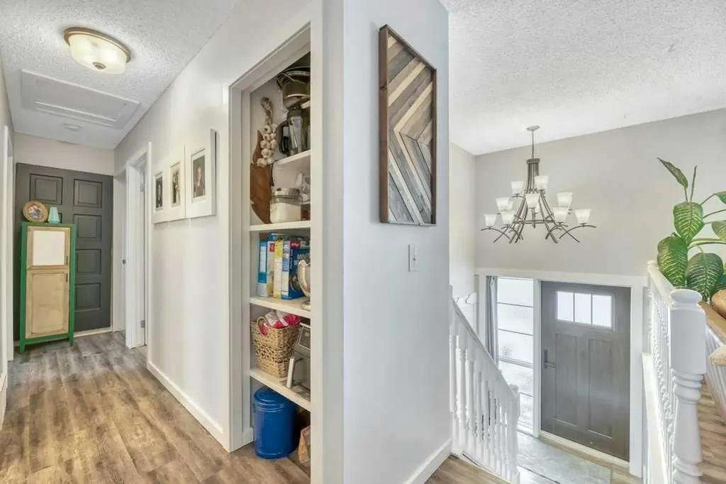 107 Park Road Strathmore AB T1P 1H7