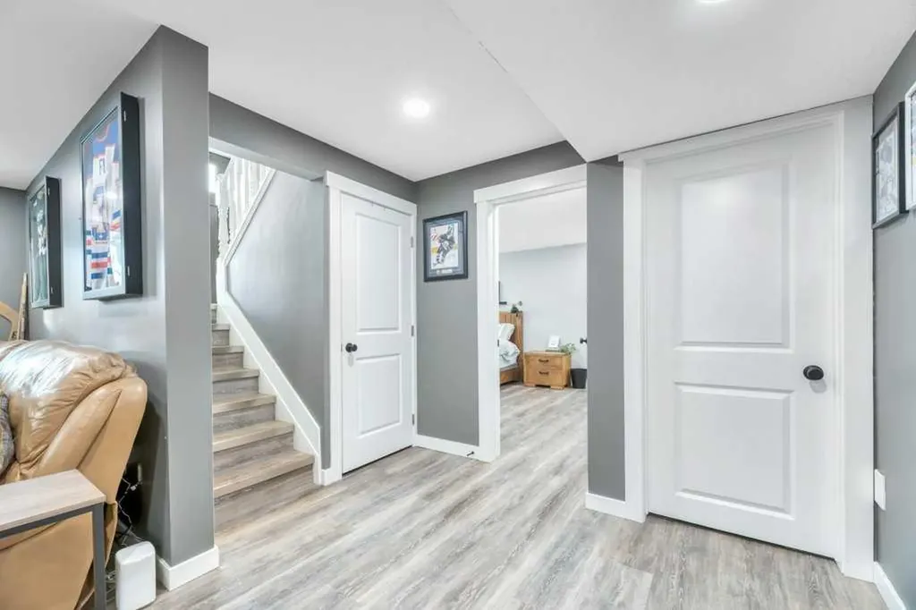 107 Park Road Strathmore AB T1P 1H7