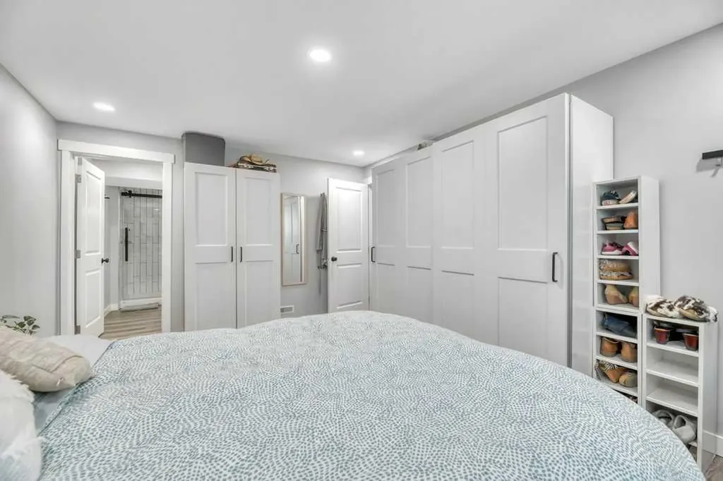 107 Park Road Strathmore AB T1P 1H7