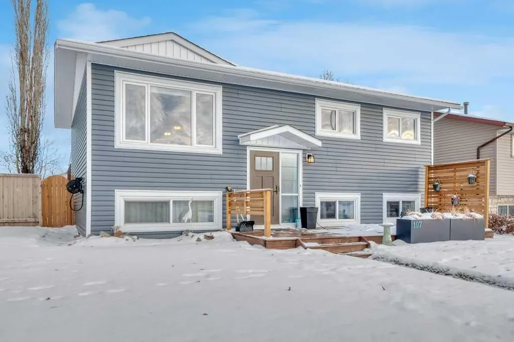 107 Park Road Strathmore AB T1P 1H7
